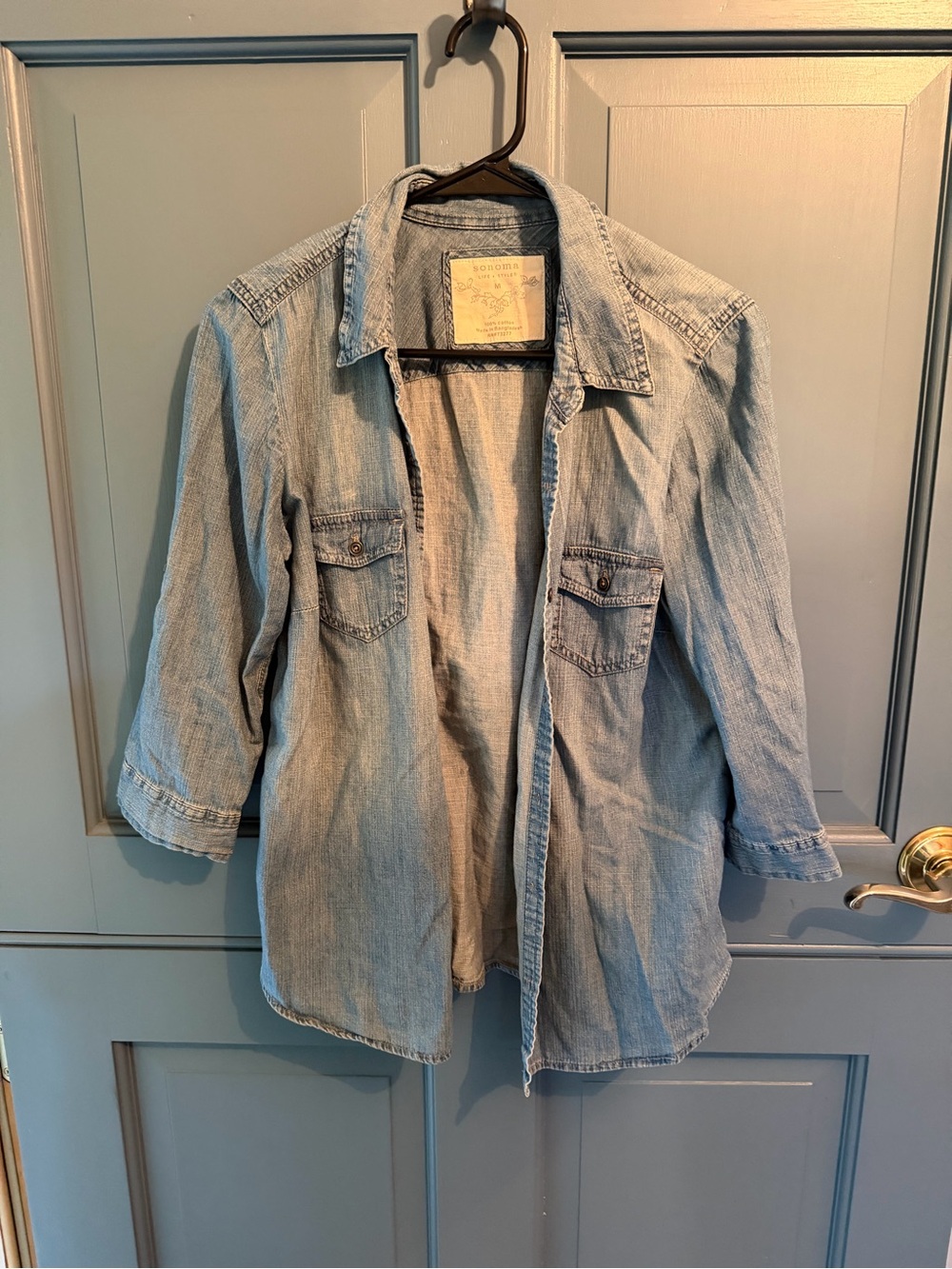 Sonoma Life + Style Women’s Chambray Shirt Medium Light Wash Denim Button Down